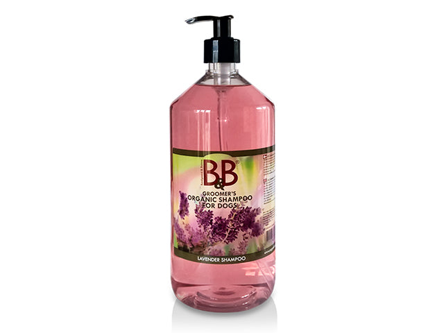En flaske B&B økologisk hundeshampoo med Lavendel på hvid baggrund.